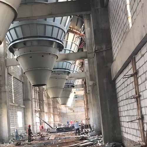 煤倉襯板施工現(xiàn)場